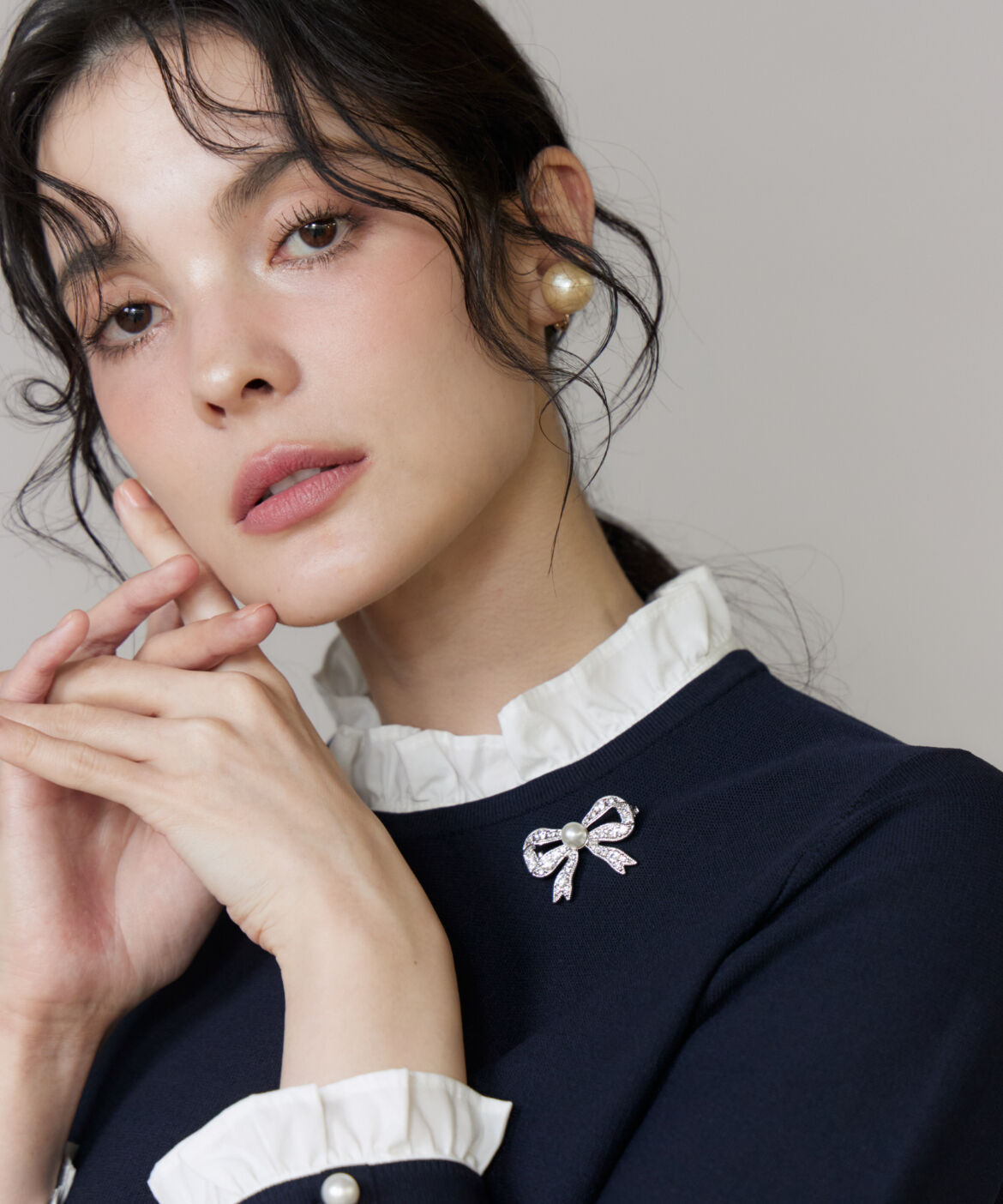 Maglie le cassetto「リボンパールブローチ」|ブローチ・コサージュ|