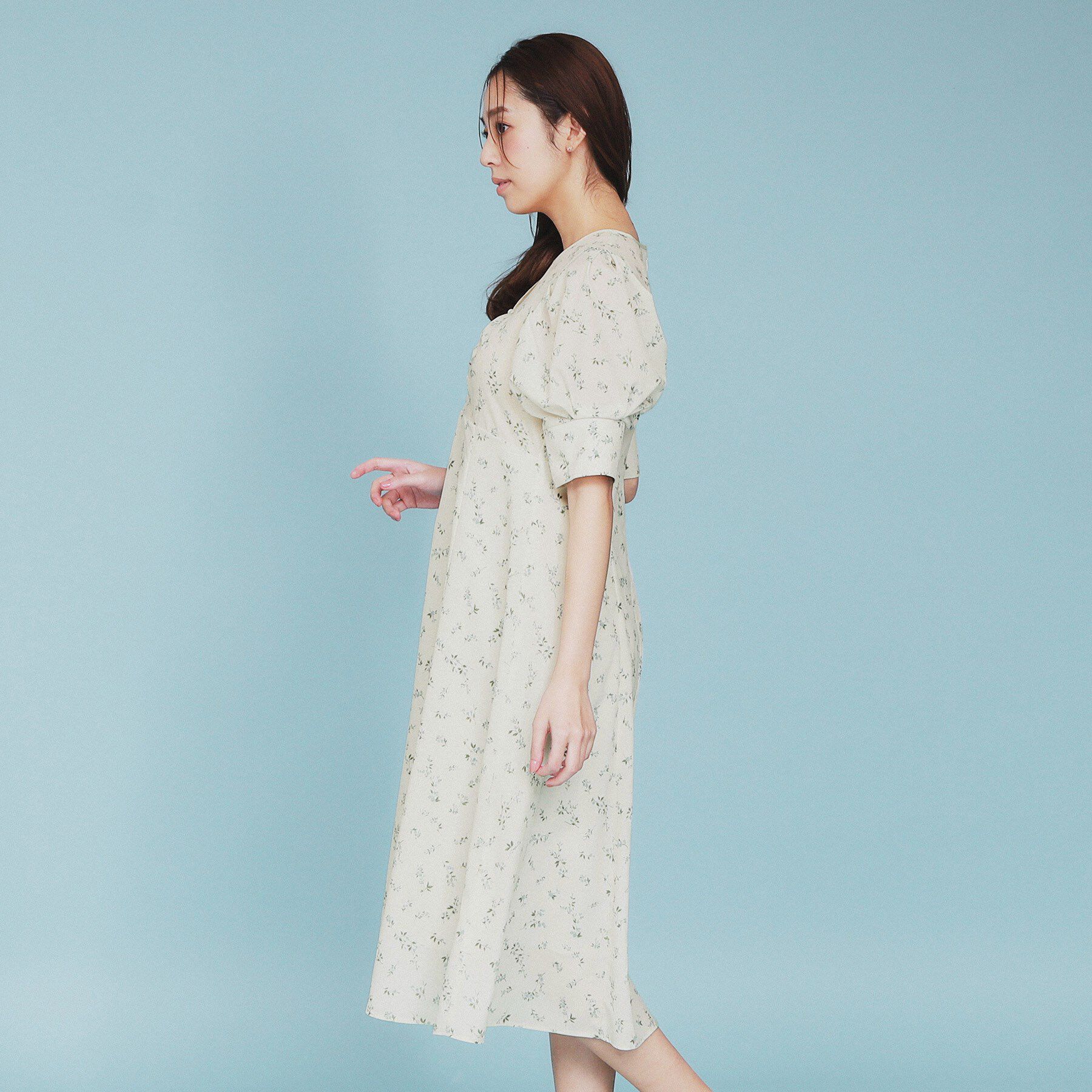 index「フラワーVネックフレアワンピース【洗濯機洗い可/イージーアイロン】」|ワンピース|
