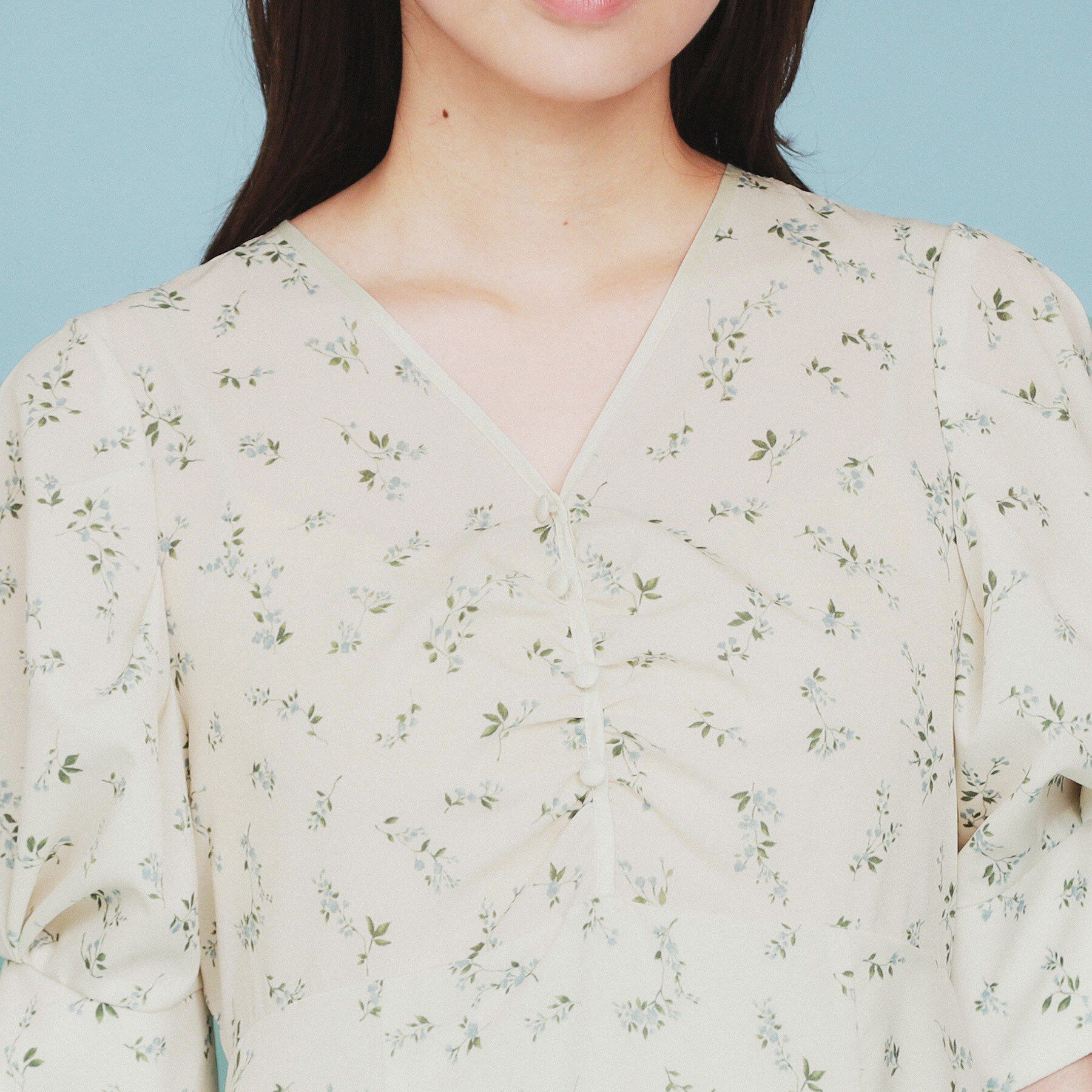 index「フラワーVネックフレアワンピース【洗濯機洗い可/イージーアイロン】」|ワンピース|