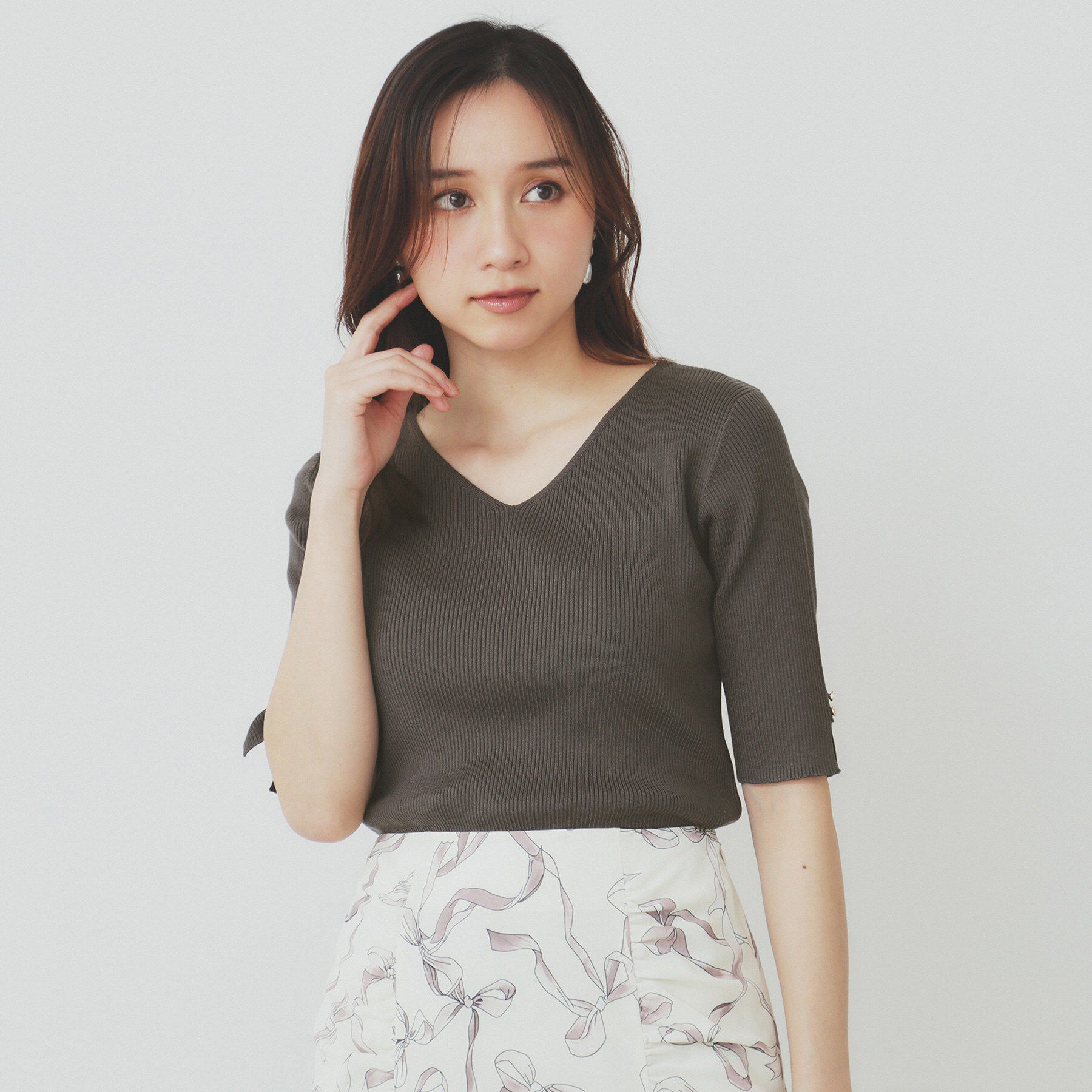 index「《5色展開》Vネックリブニット【洗濯機洗い可】」|ニット・セーター|