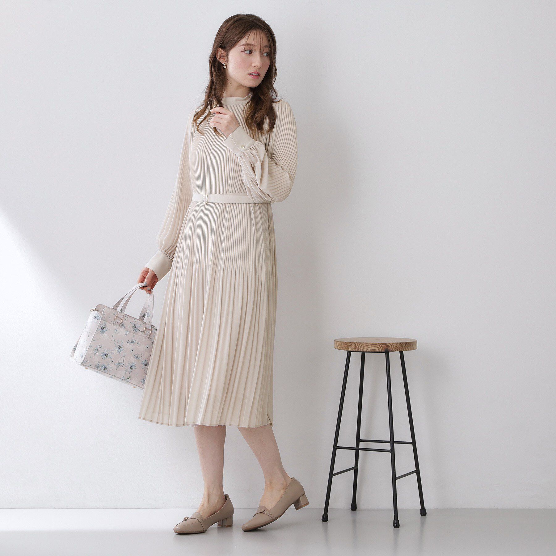 index「ベルト付きプリーツフレアワンピース【洗濯機OK/イージーアイロン/防シワ】《5col》」|ワンピース|