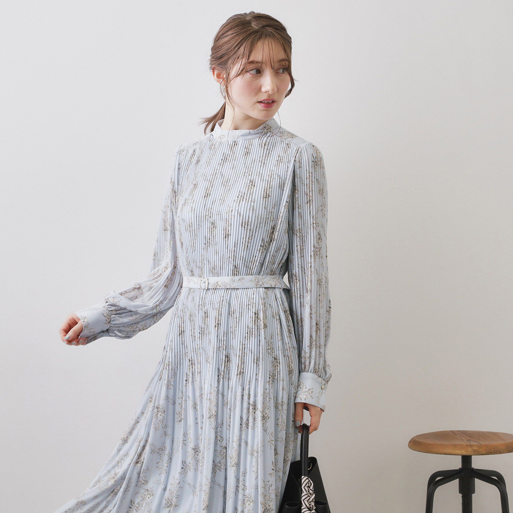 index「ベルト付きプリーツフレアワンピース【洗濯機OK/イージーアイロン/防シワ】《5col》」|ワンピース|