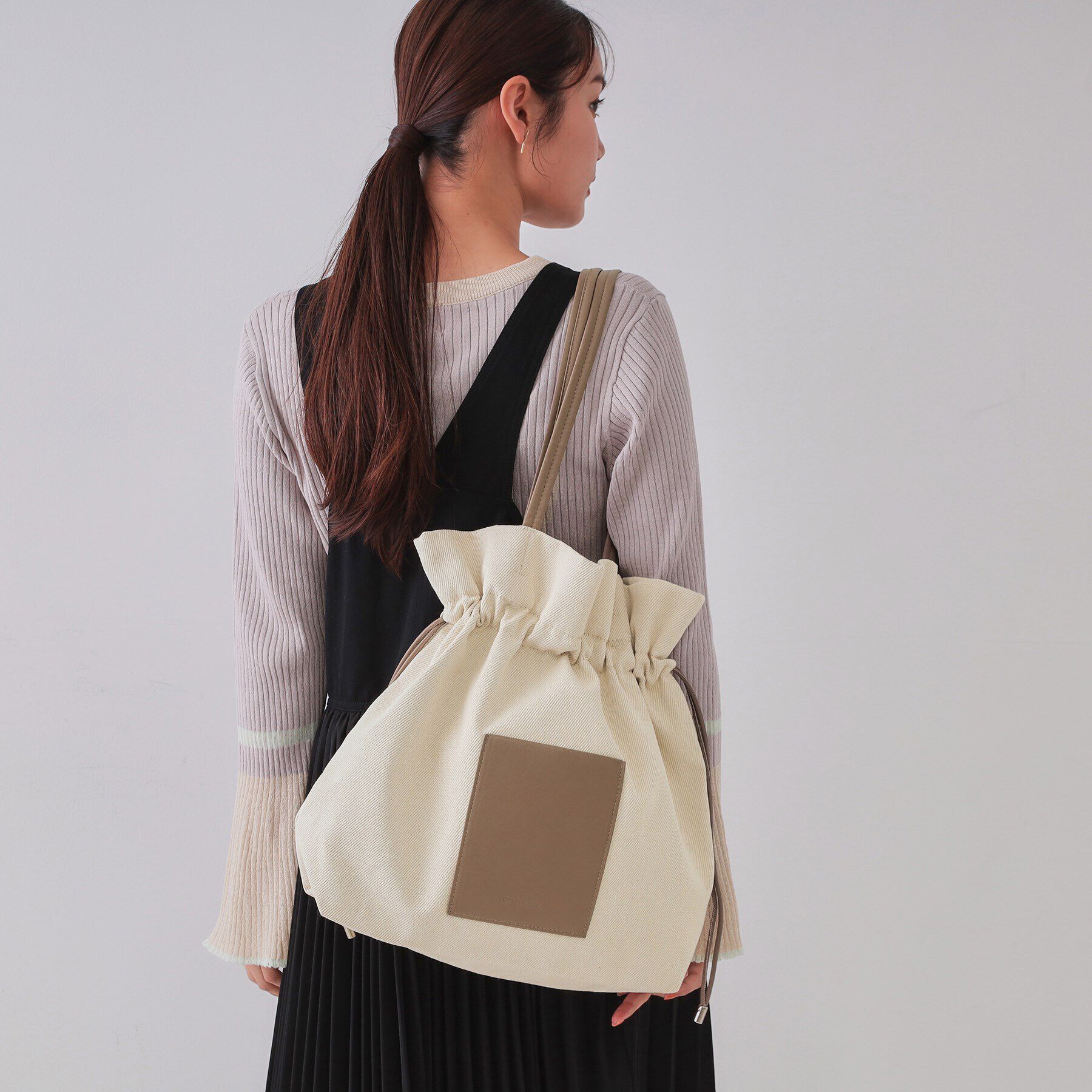 OPAQUE.CLIP「【A4サイズ対応】巾着ドロストーリングトートバッグ」|トートバッグ|モカブラウン(542