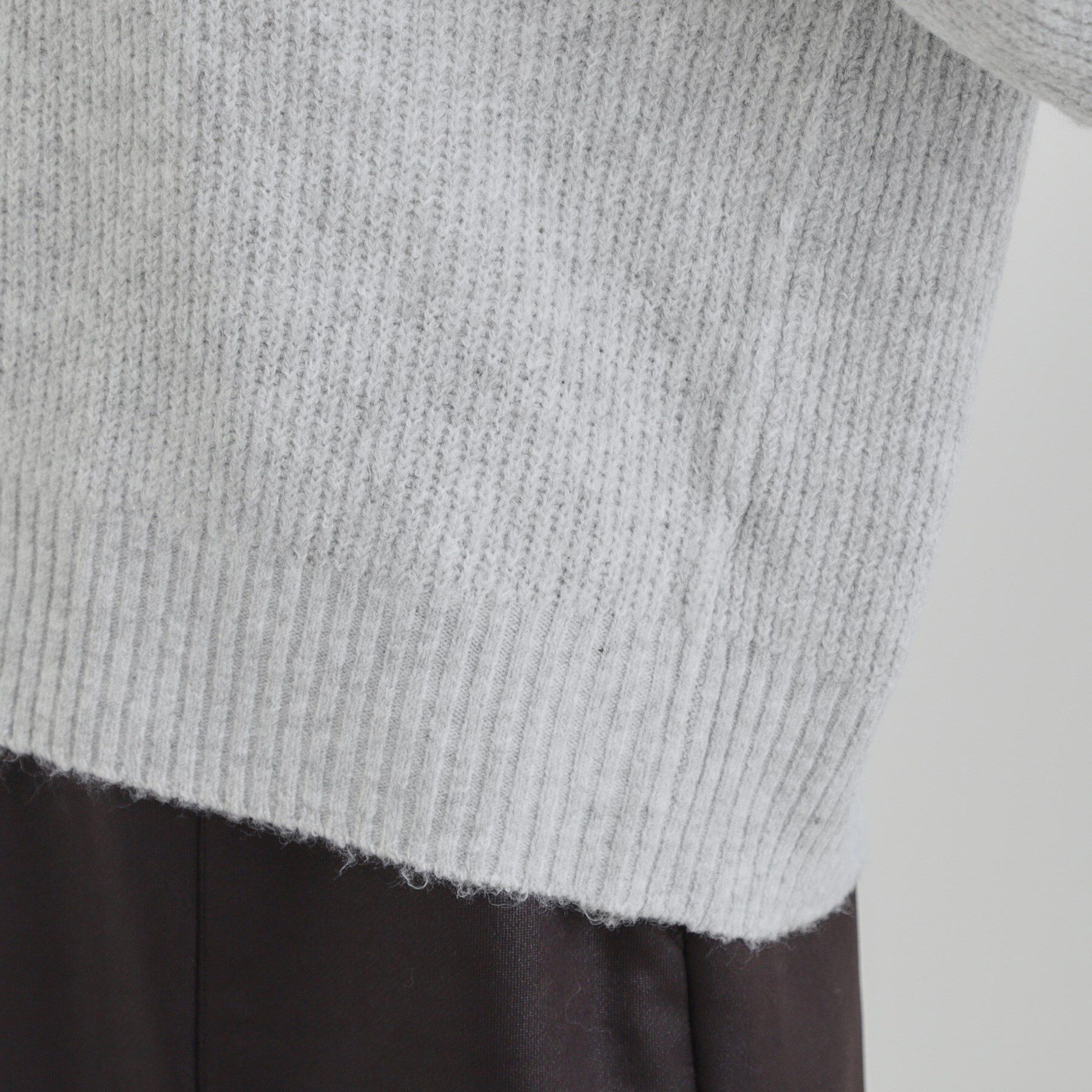 SHOO･LA･RUE「【S-LL】お顔周りをすっきり魅せる ふんわり Vネックフードニット」|ニット・セーター|