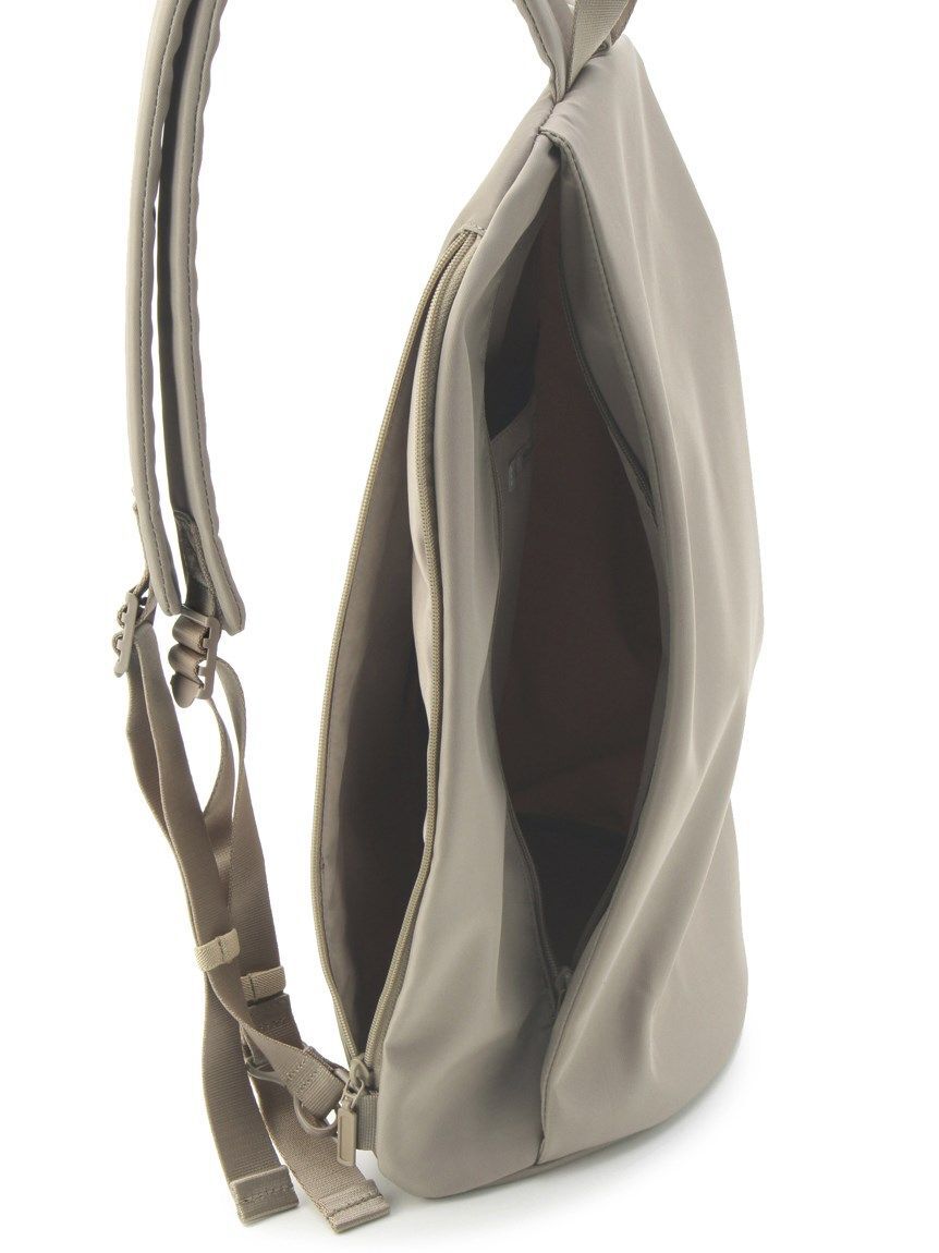 emmi atelier「eco 撥水２ｗａｙボディバックパック」|リュック|