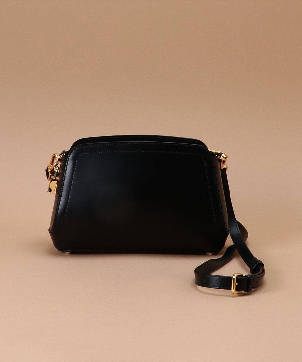 Samantha Thavasa「トラペズミニヨン ショルダーバッグ」|ショルダー・メッセンジャー|