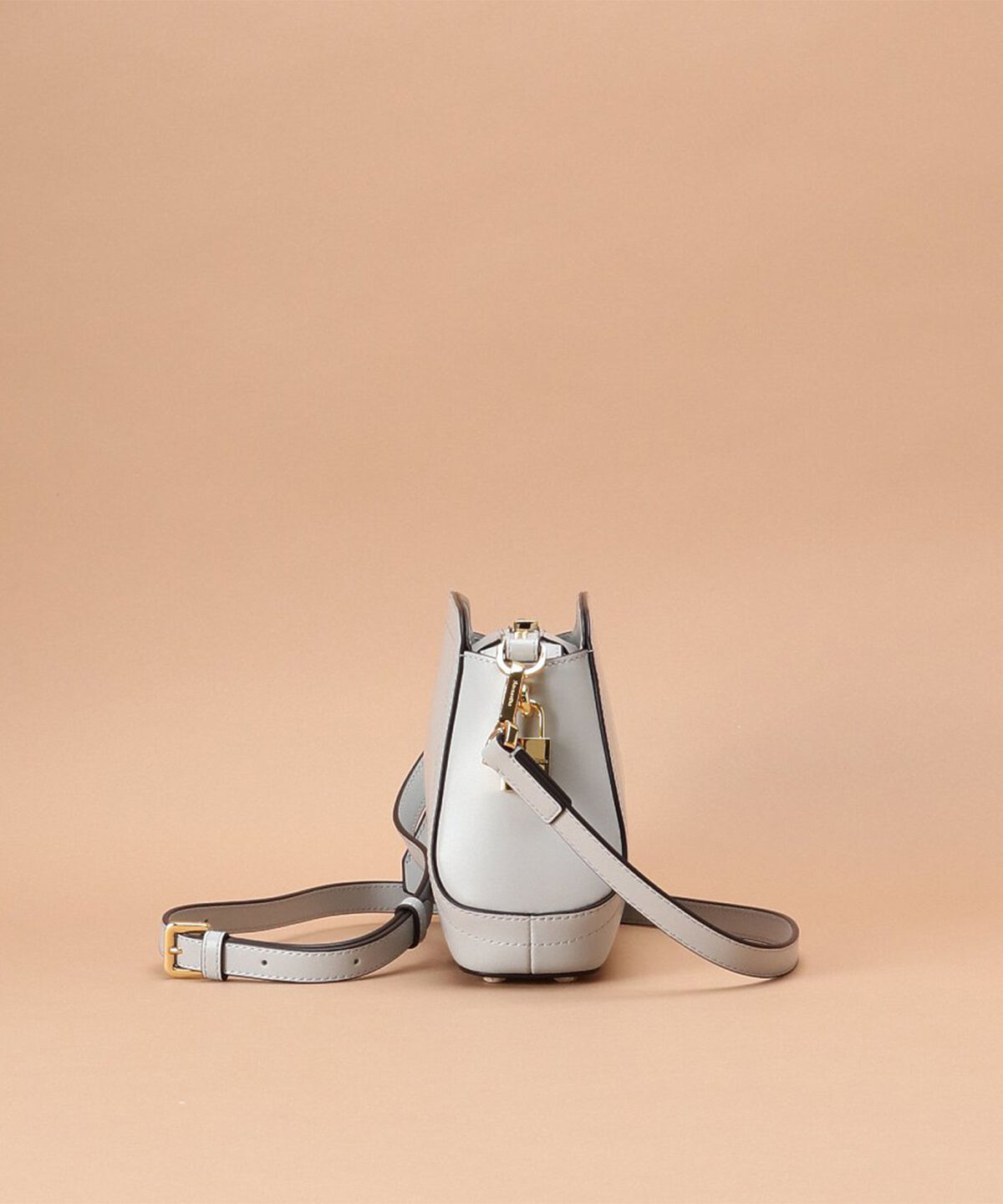 Samantha Thavasa「トラペズミニヨン ショルダーバッグ」|ショルダー・メッセンジャー|