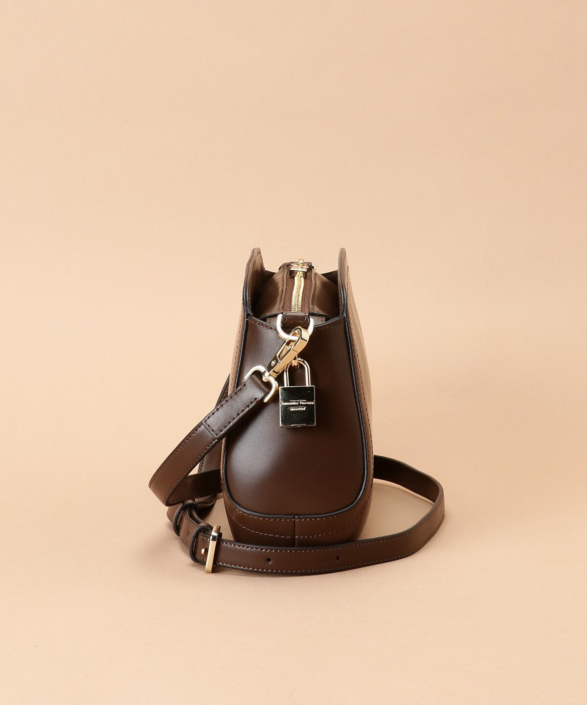 Samantha Thavasa「トラペズミニヨン ショルダーバッグ」|ショルダー・メッセンジャー|