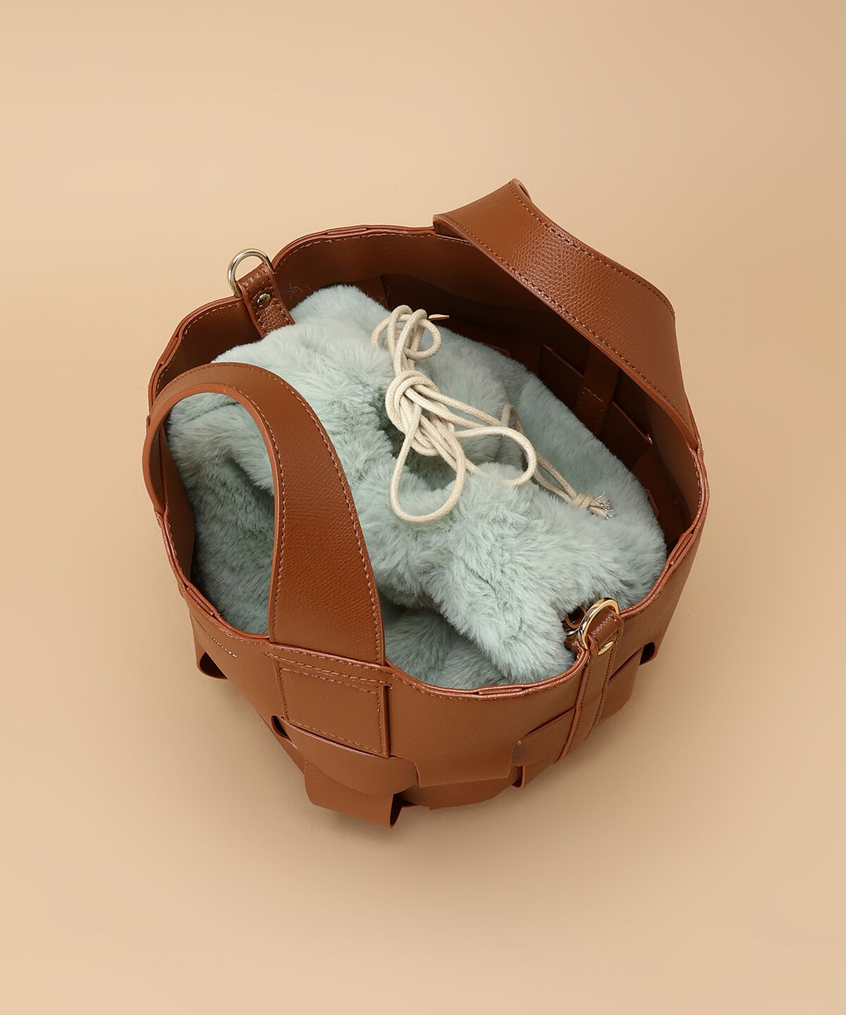 Samantha Thavasa「ファー巾着付きメッシュバッグ」|ハンドバッグ|