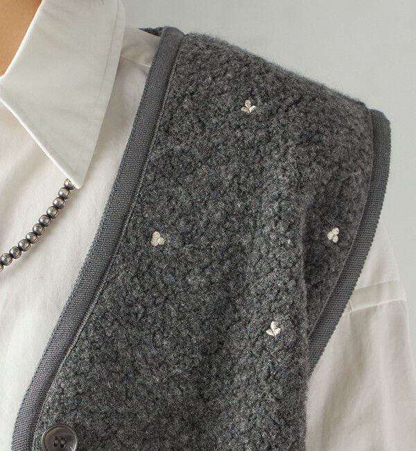 SHIPS for women「【SHIPS別注】assiette:ウール混 ボア 刺繍 ベスト」|ベスト・ジレ|