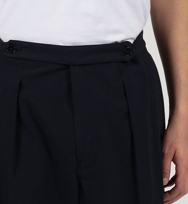 TOMORROWLAND MENS「コットン グラスツイル 2プリーツ ベルトレスパンツ」|チノ|