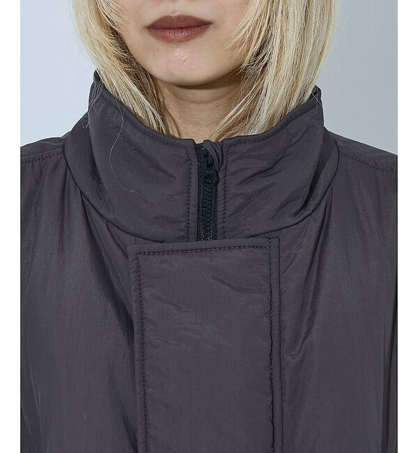 NOMINE「モンスターパーカー」|ダウン|