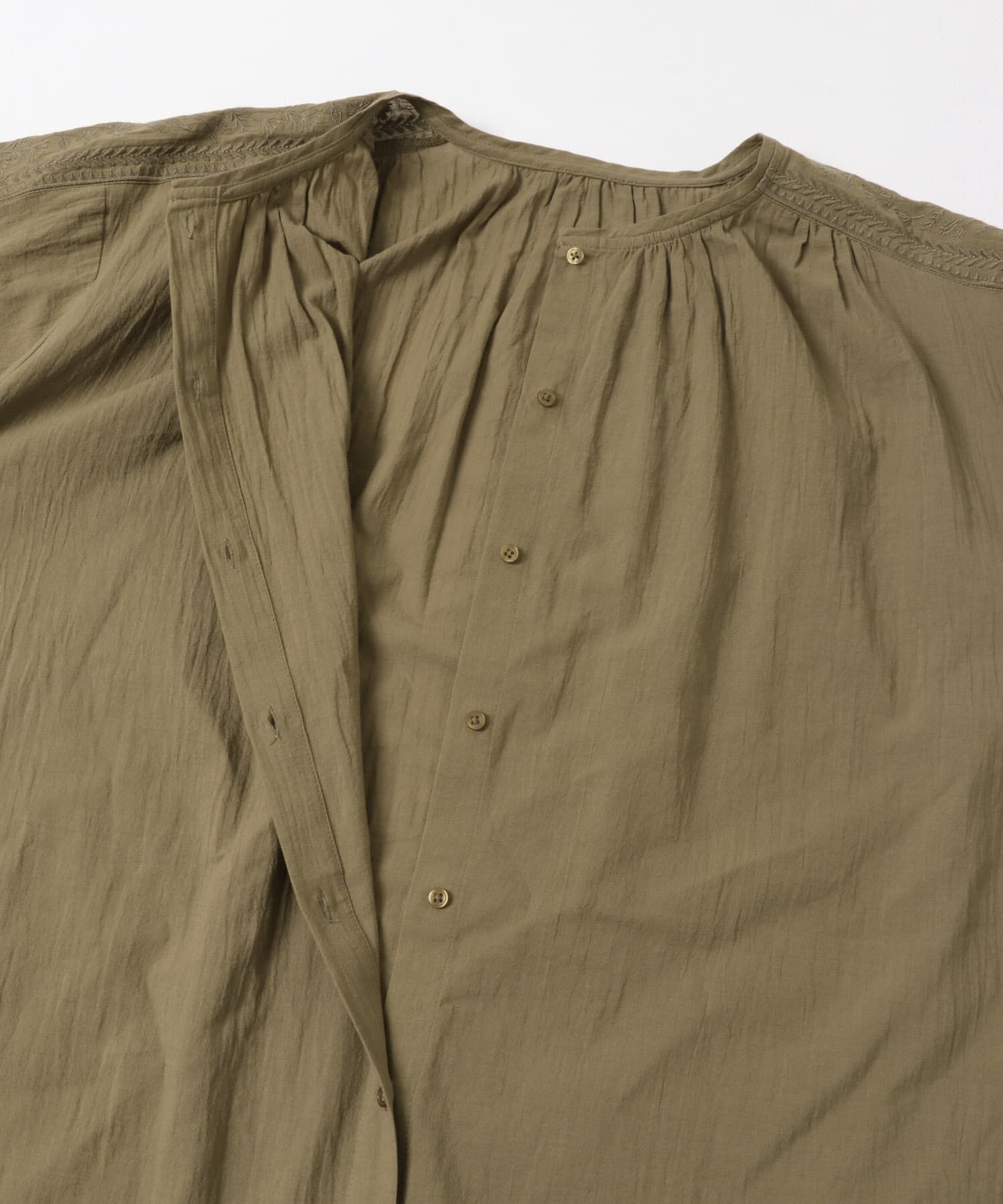 URBAN RESEARCH DOORS「エンブロイダリーギャザーワンピース」|ワンピース|