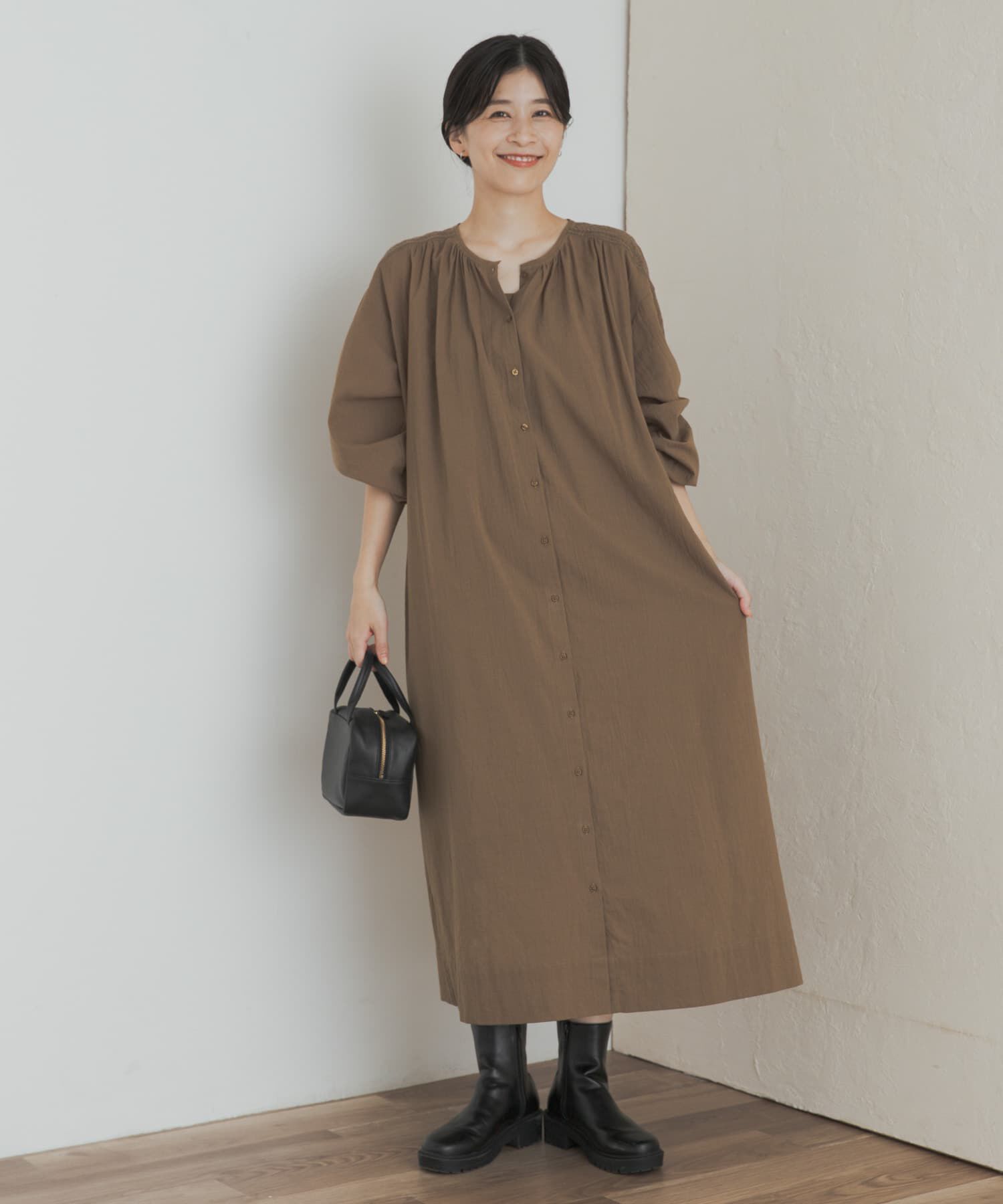 URBAN RESEARCH DOORS「エンブロイダリーギャザーワンピース」|ワンピース|