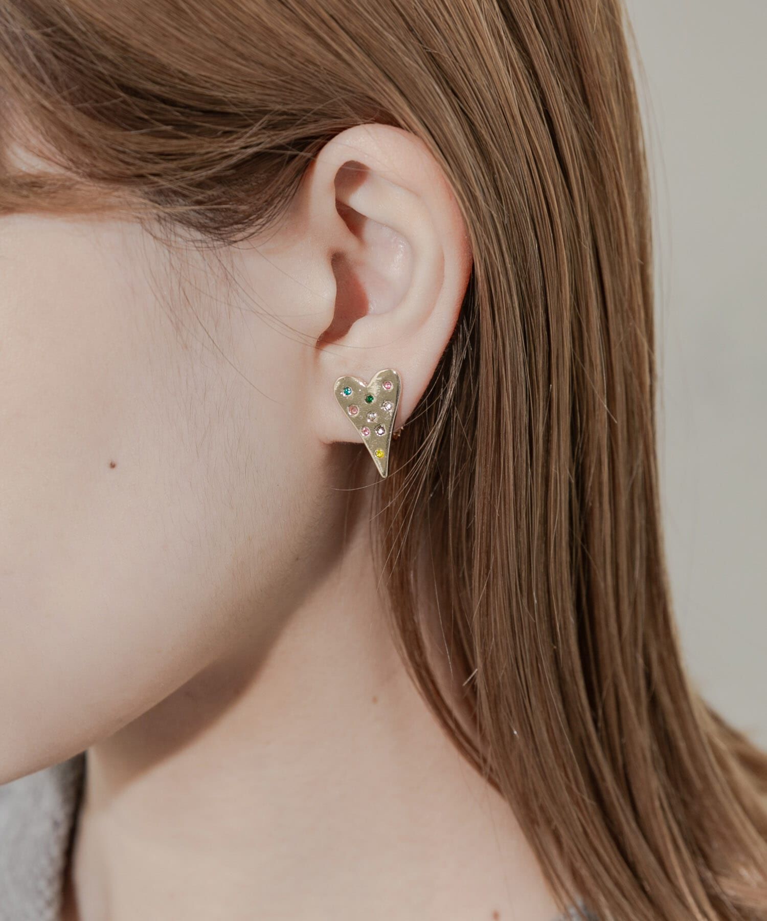 SMELLY「カラフルビジューハートイヤリング」|イヤリング|