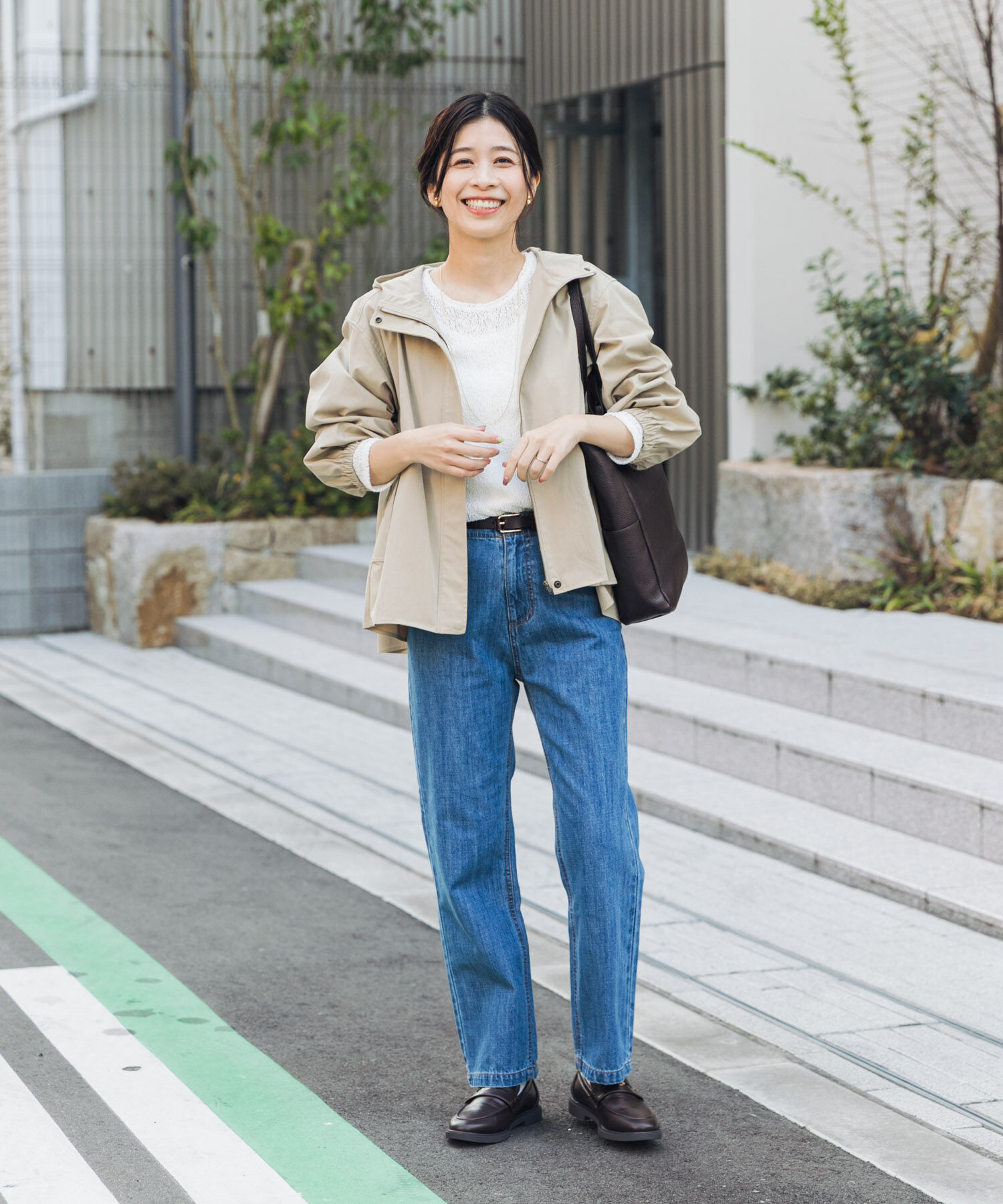 URBAN RESEARCH DOORS「撥水バックギャザーフードジャケット」|ノーカラーコート|