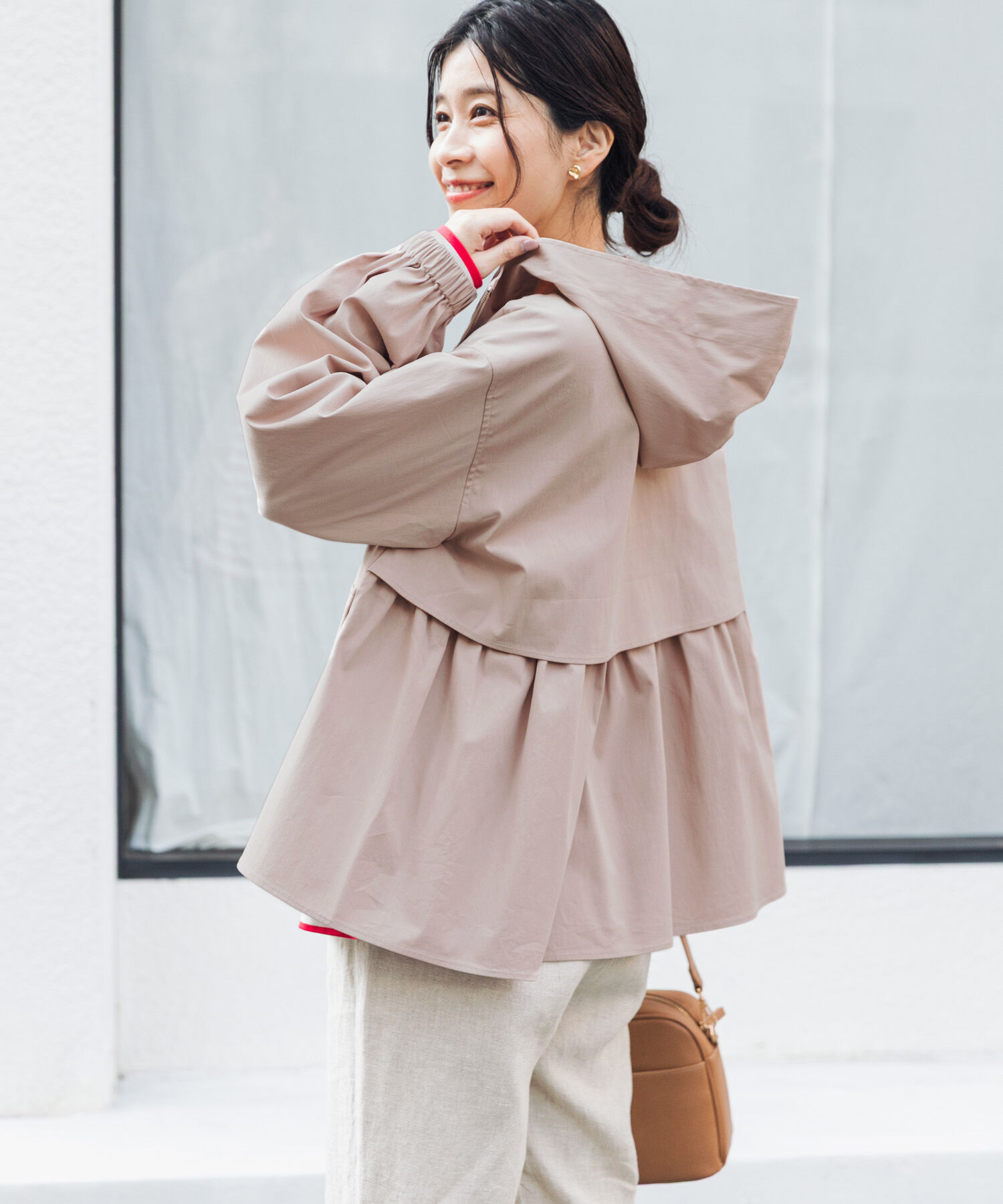 URBAN RESEARCH DOORS「撥水バックギャザーフードジャケット」|ノーカラーコート|ベージュ系その他