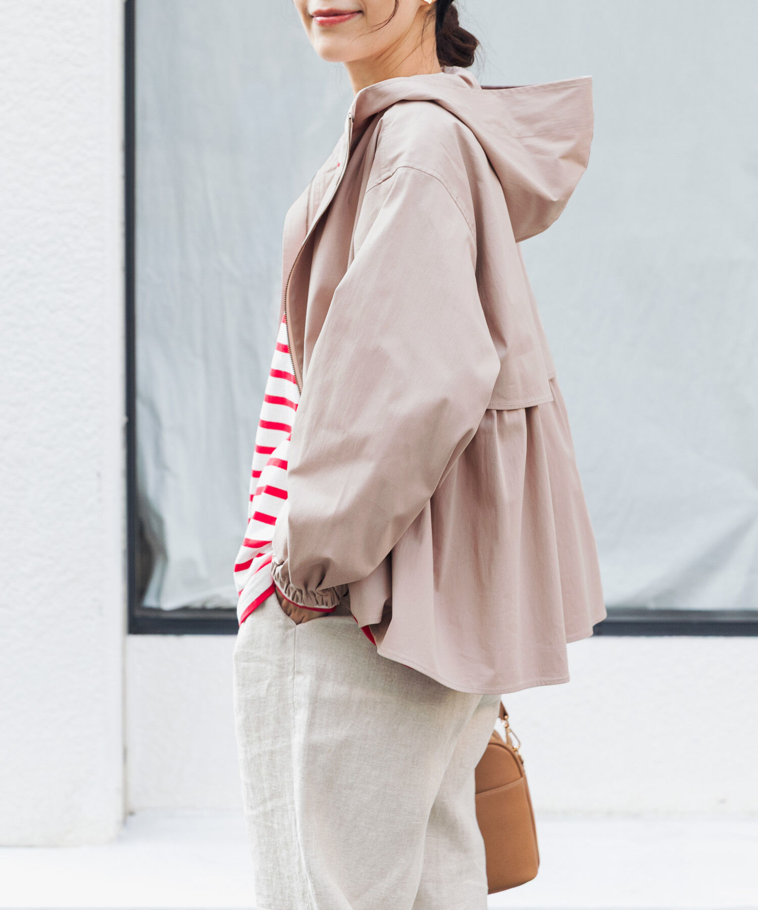 URBAN RESEARCH DOORS「撥水バックギャザーフードジャケット」|ノーカラーコート|