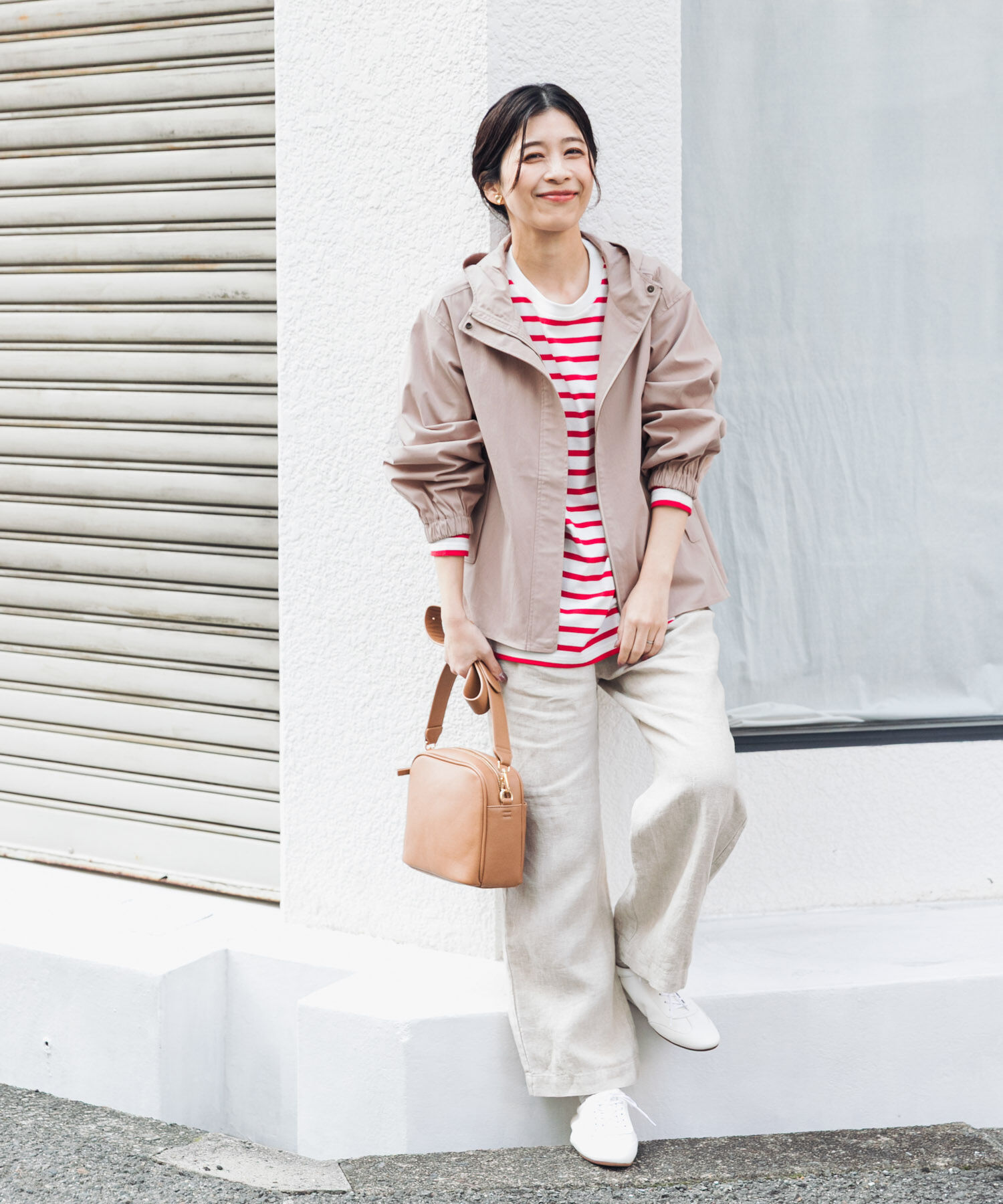 URBAN RESEARCH DOORS「撥水バックギャザーフードジャケット」|ノーカラーコート|