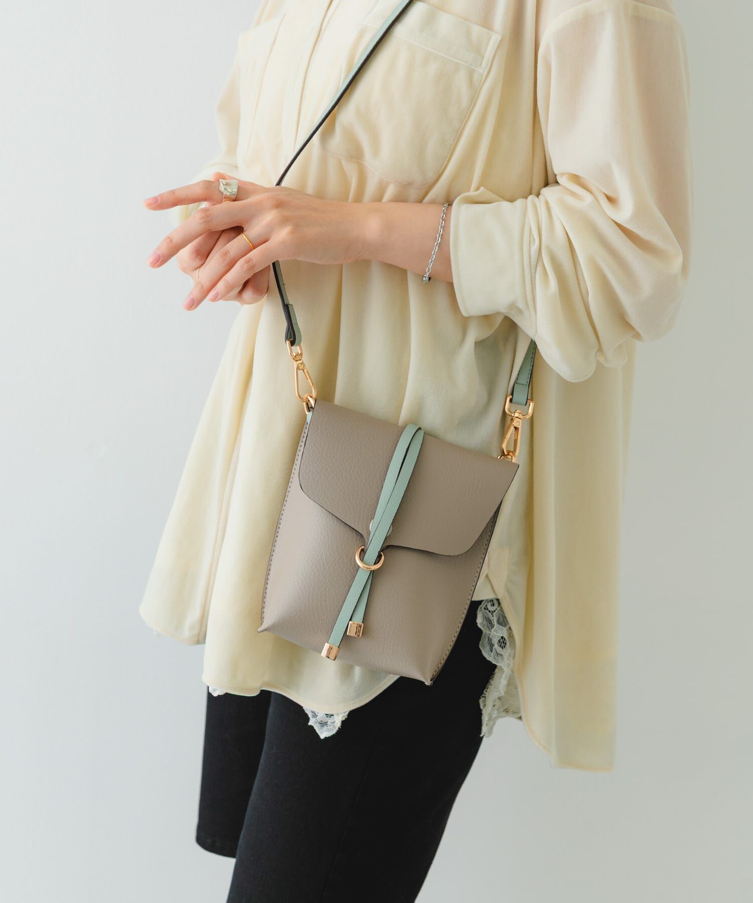 RODE SKO「縦型フラップポシェット」|ショルダー・メッセンジャー|