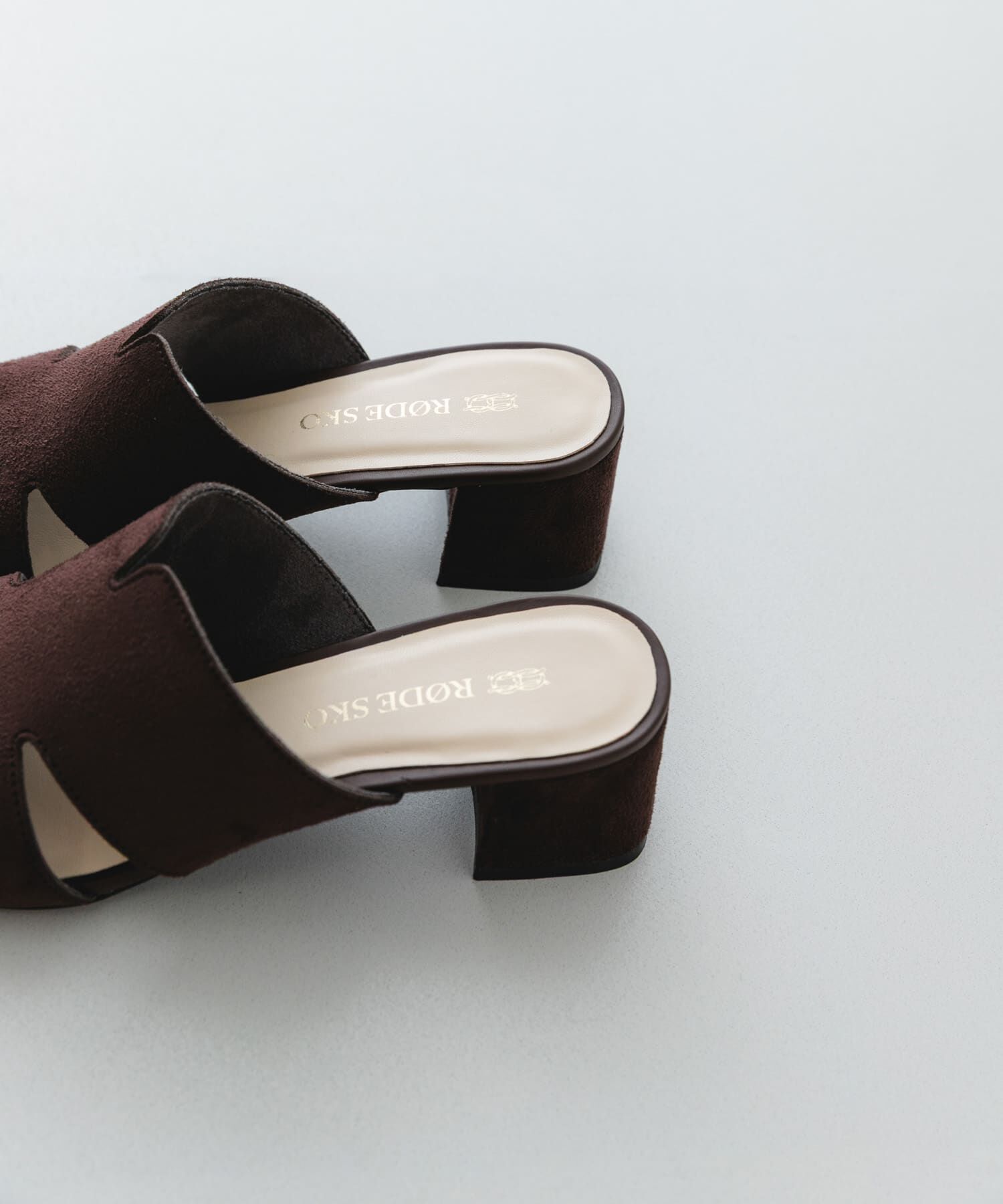 RODE SKO「デザインカットアッパーミュール」|サンダル|