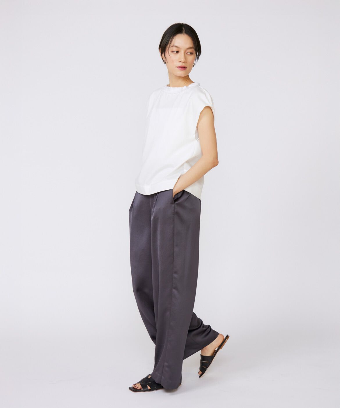 INED「《大きいサイズ》タックフリルカットソー」|Tシャツ・カットソー|