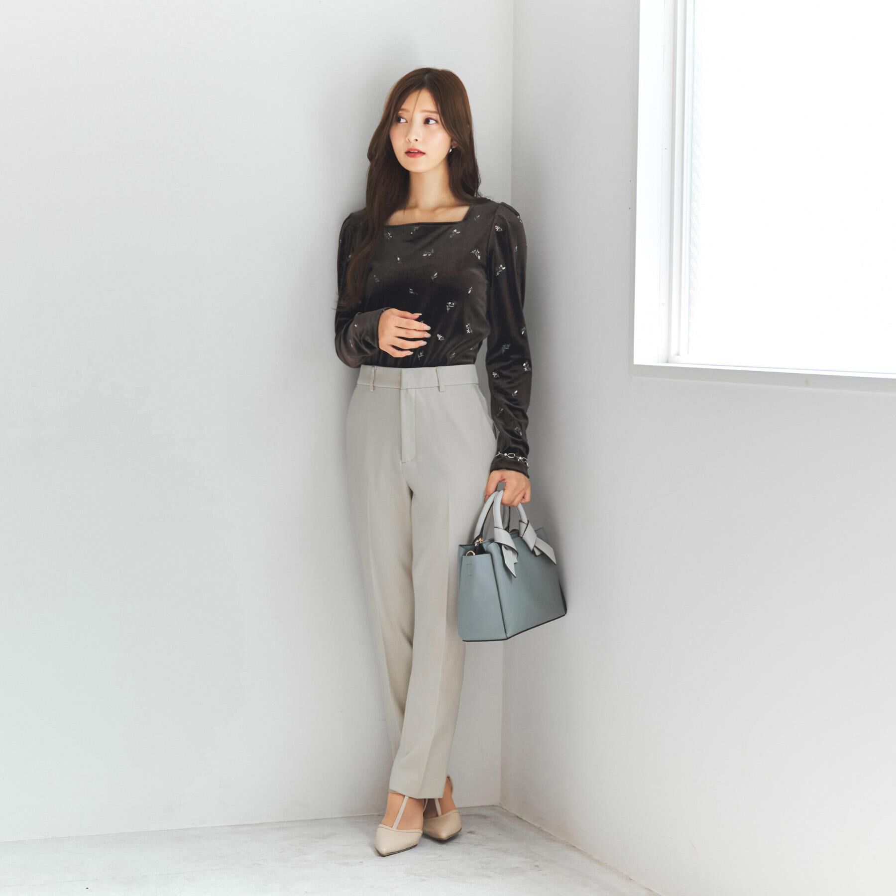 index「バックシャン小花刺繍ベロアトップス【洗濯機OK】」|Tシャツ・カットソー|