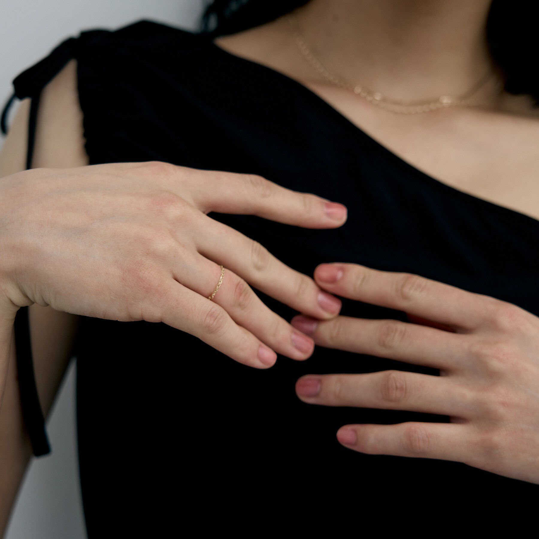 COCOSHNIK ONKITSCH「K10スキニーリング スクリューチェーン」|リング|