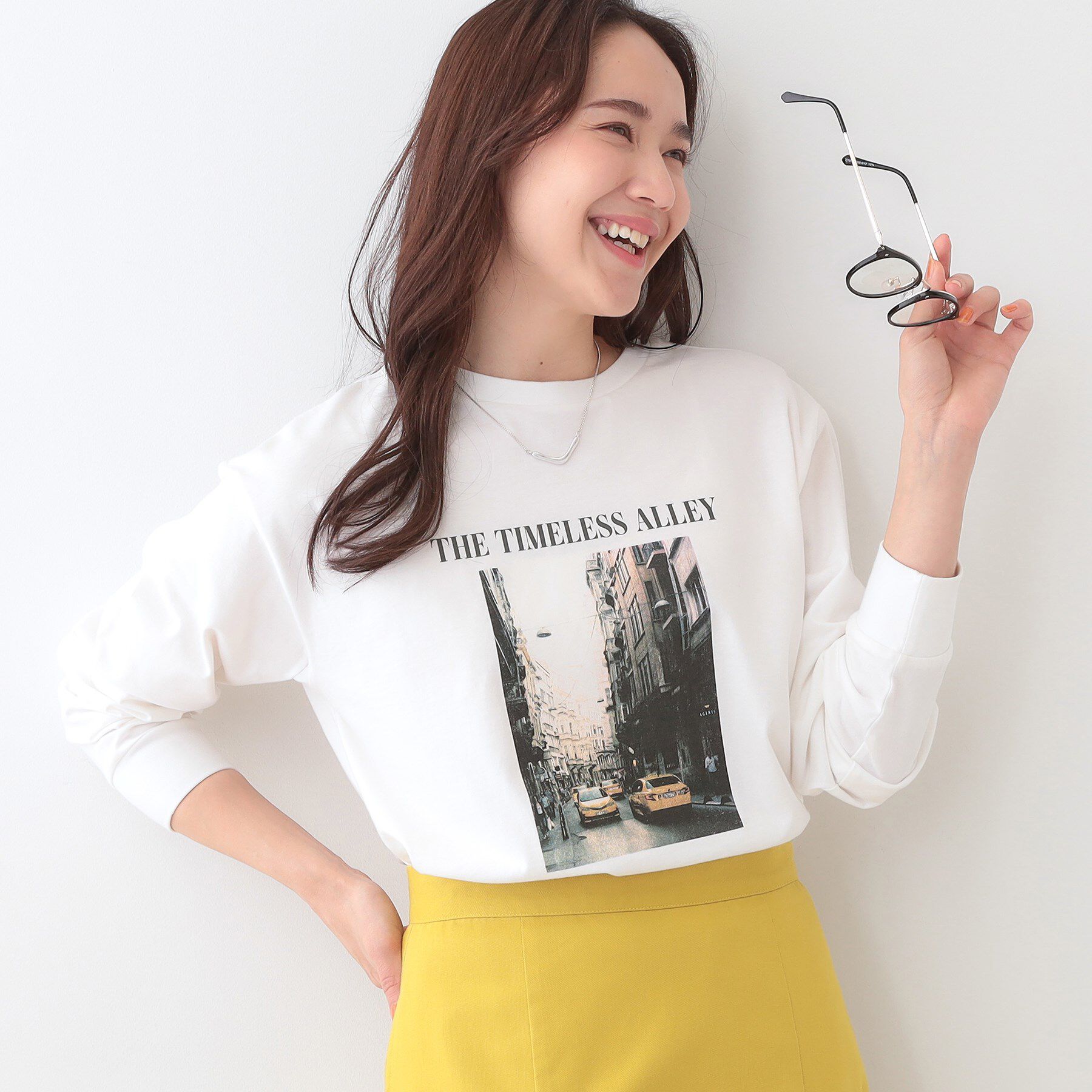 SHOO･LA･RUE「【洗える/S-LL】一枚でもレイヤードでも グラフィック長袖Tシャツ」|Tシャツ・カットソー|ホワイト(101)