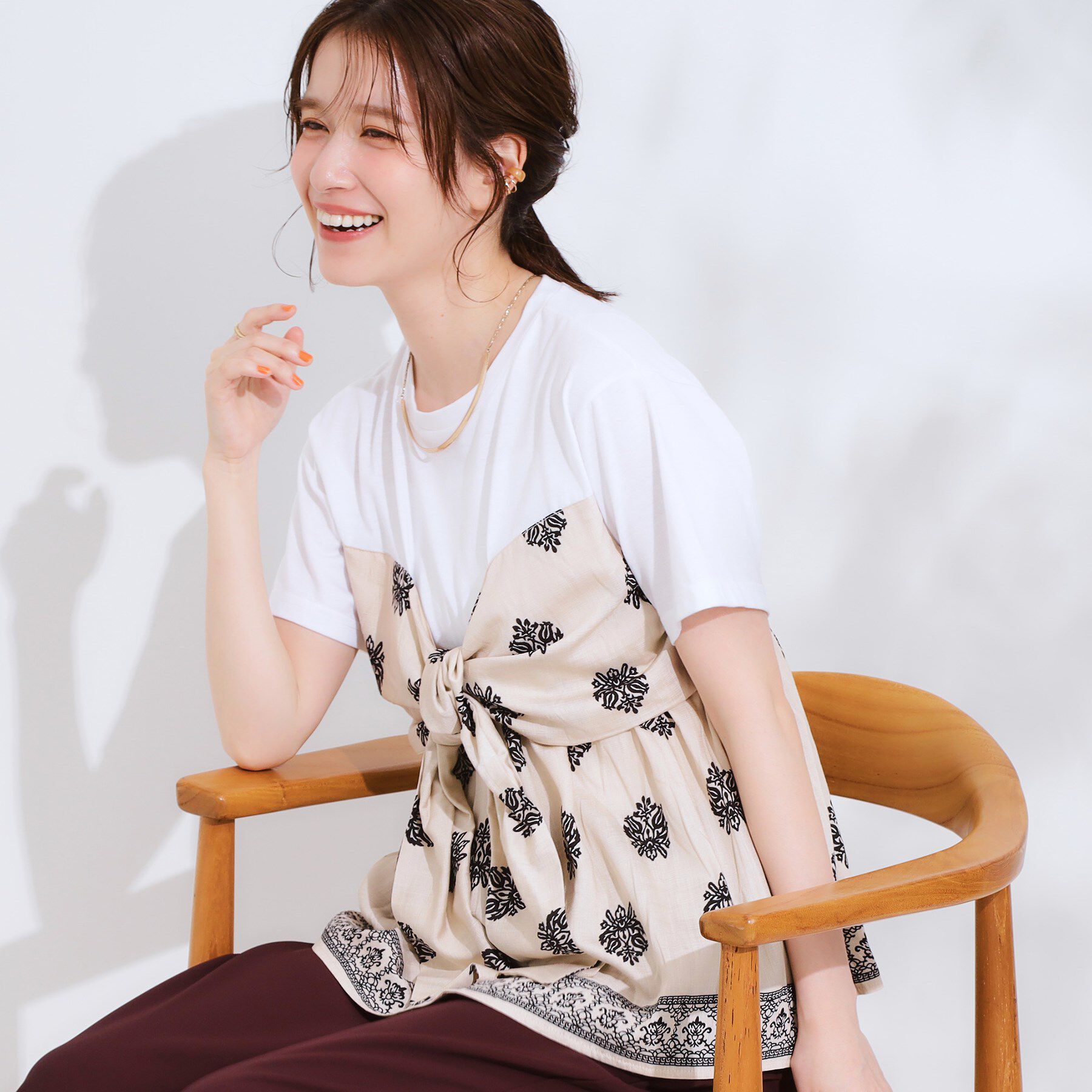 SHOO･LA･RUE「【S-LL】スカーフ巻きレイヤード風Tシャツ」|Tシャツ・カットソー|ベージュ(452)