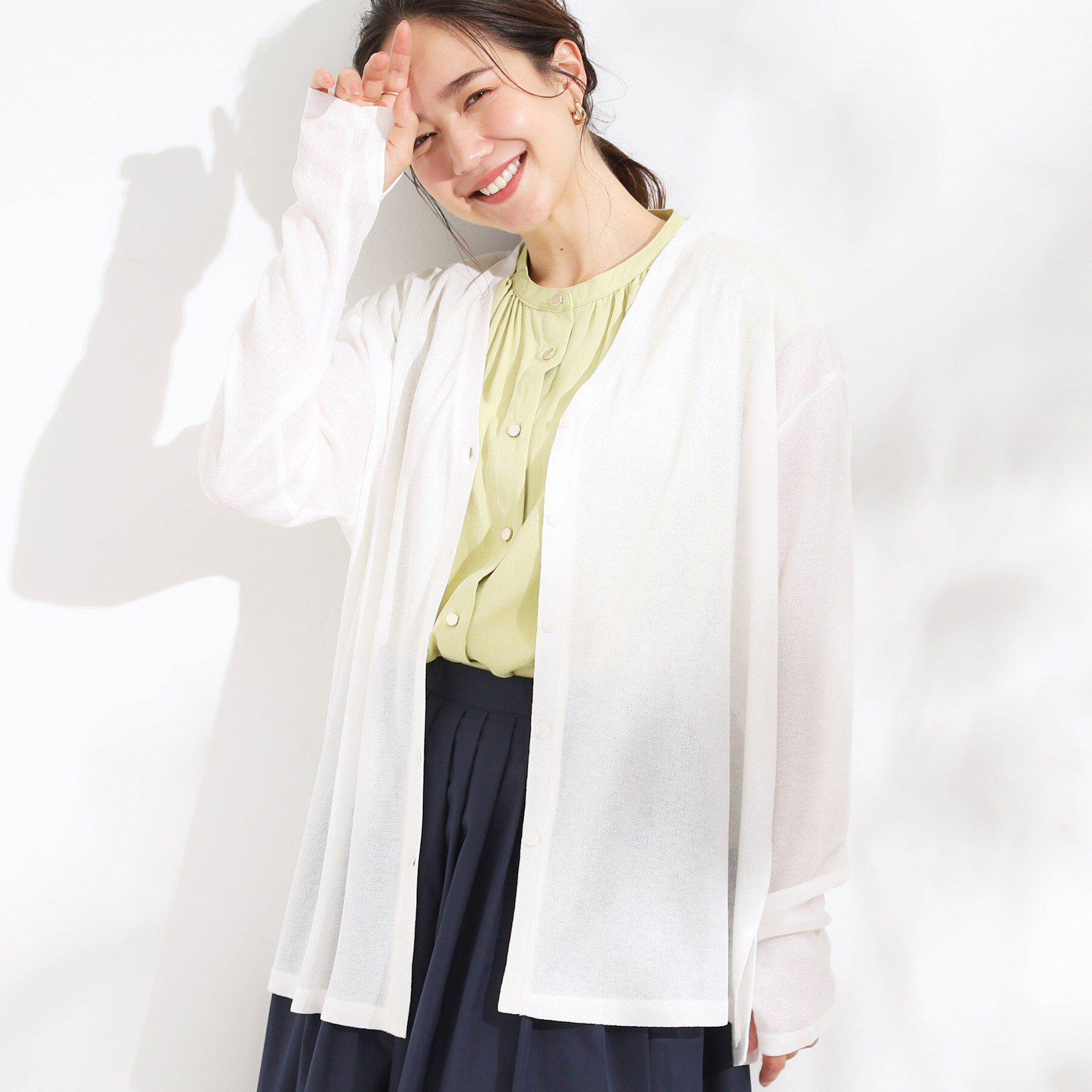 SHOO･LA･RUE「【S-LL/ひんやり/UV】手の甲まで隠れる トッパーカーディガン」|カーディガン|ホワイト(001)