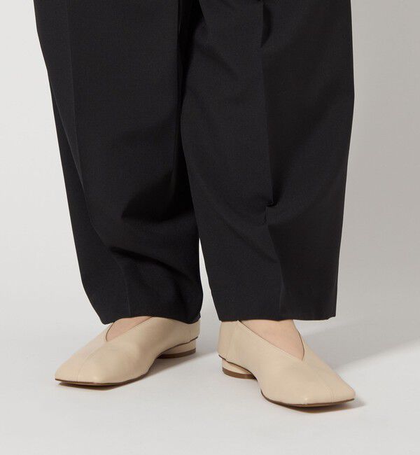 ODETTE E ODILE「オブリークスクエアトゥフラット15&darr;&uarr;」|パンプス|