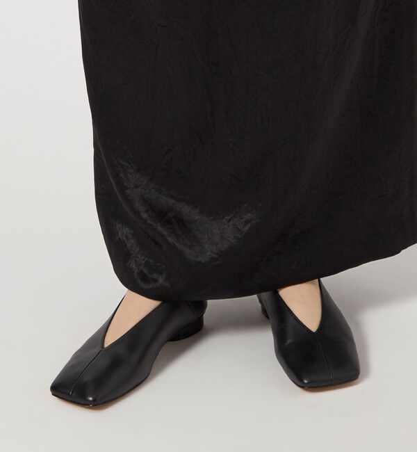 ODETTE E ODILE「オブリークスクエアトゥフラット15&darr;&uarr;」|パンプス|