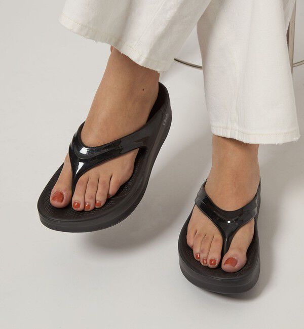 UNITED ARROWS green label relaxing「＜OOFOS＞OOmega プラットフォーム サンダル / ウーメガ」|サンダル|