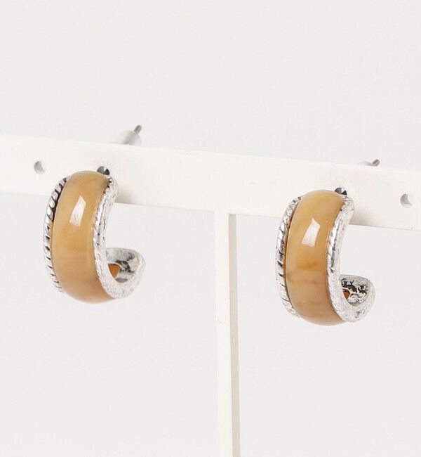 fredy emue「アンティーク風カラーCピアス」|ピアス|ベージュ