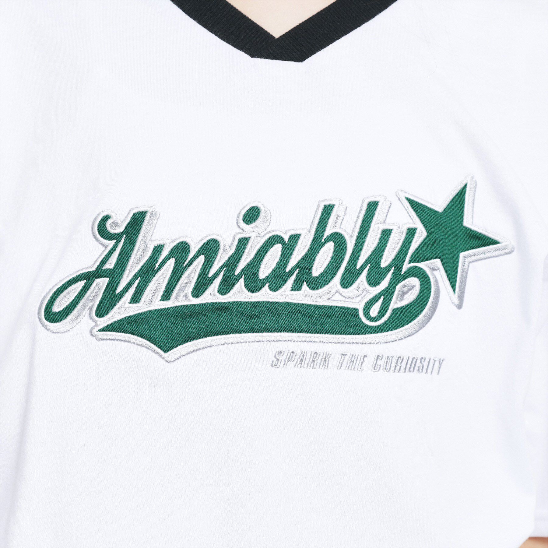 PINK-latte「Vネック衿付きアップリケビッグTシャツ」|Tシャツ・カットソー|