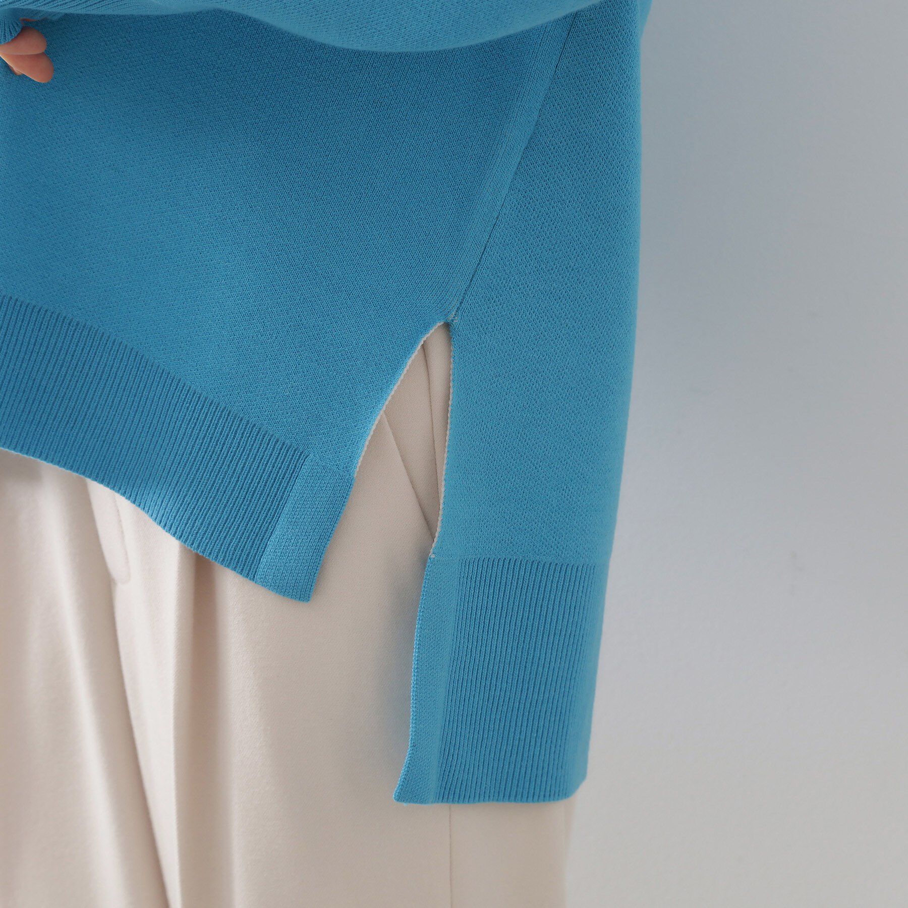 THE SHOP TK「【体型カバー】ゆったり サイドスリットニット」|ニット・セーター|