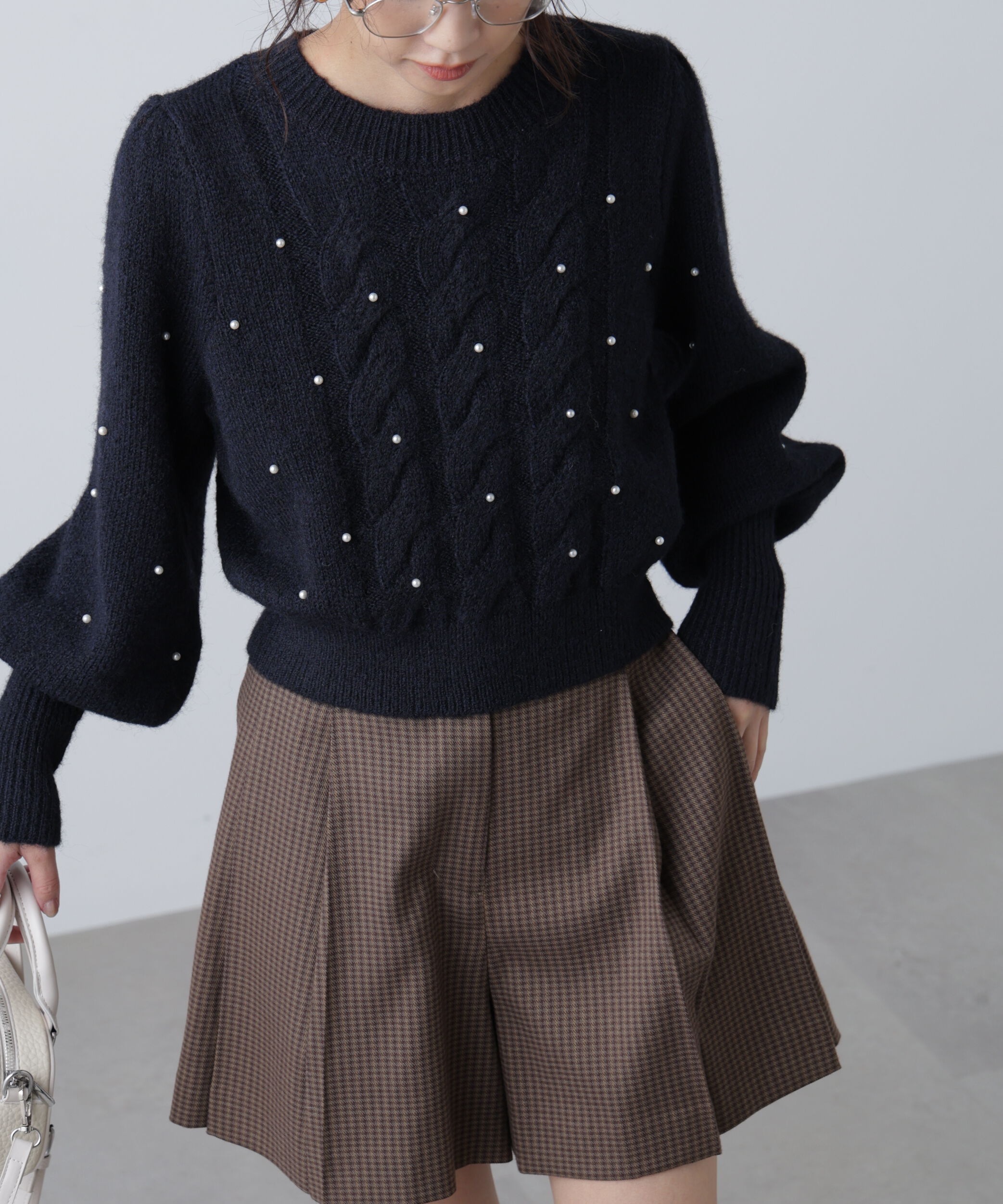  「パール付きケーブルショート丈ニット」|ニット・セーター|