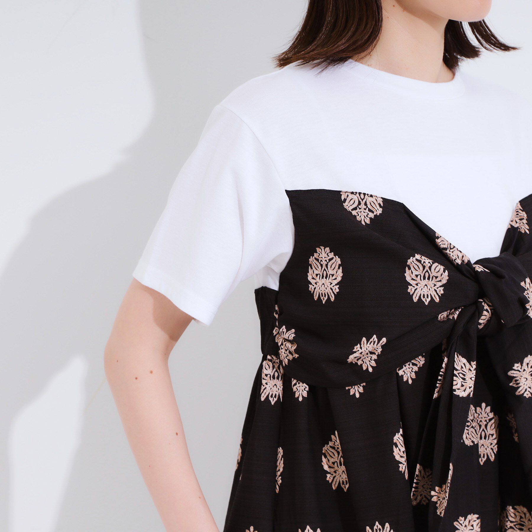 SHOO･LA･RUE「【S-LL】スカーフ巻きレイヤード風Tシャツ」|Tシャツ・カットソー|