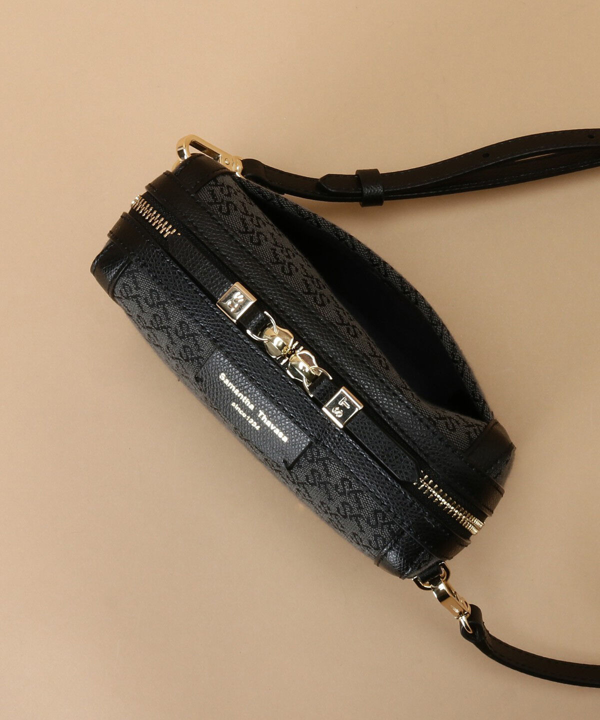 Samantha Thavasa「ST Jacquard ポシェットカレ」|ショルダー・メッセンジャー|