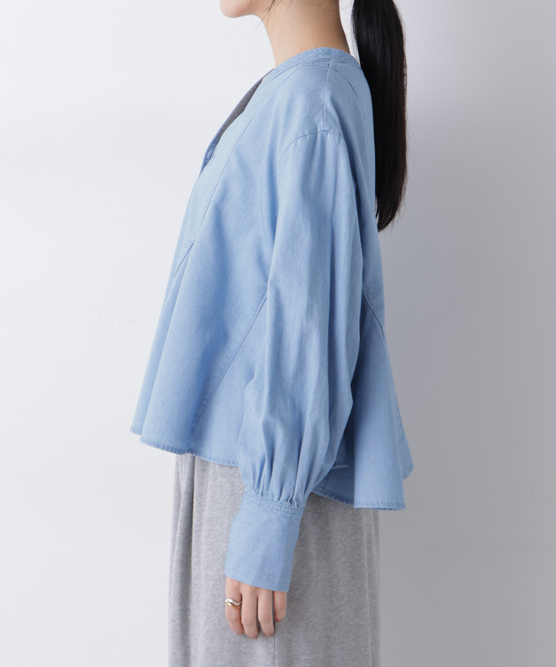 nano･universe「ライトデニムフレアブラウス」|シャツ・ブラウス|