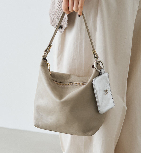  「《3/4～価格改定》ソフトレザーシンプルショルダーバッグ 」|ショルダー・メッセンジャー|