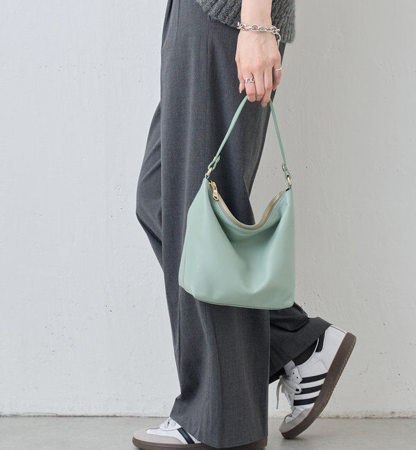  「《3/4～価格改定》ソフトレザーシンプルショルダーバッグ 」|ショルダー・メッセンジャー|