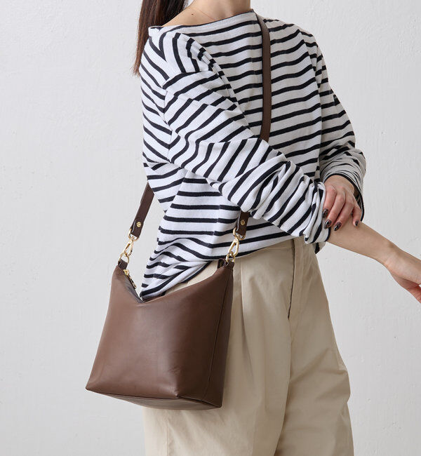  「《3/4～価格改定》ソフトレザーシンプルショルダーバッグ 」|ショルダー・メッセンジャー|