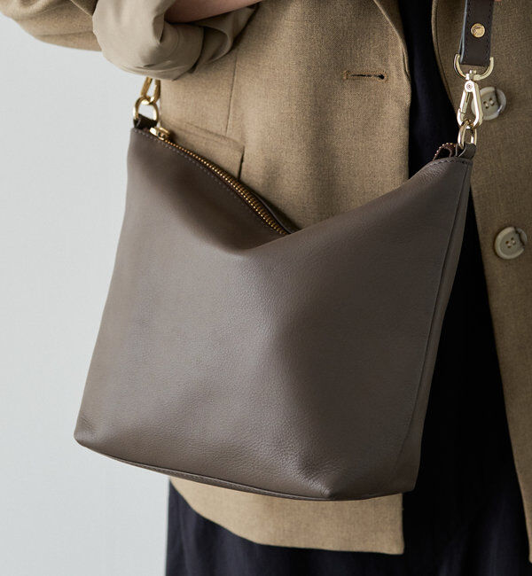  「《3/4～価格改定》ソフトレザーシンプルショルダーバッグ 」|ショルダー・メッセンジャー|