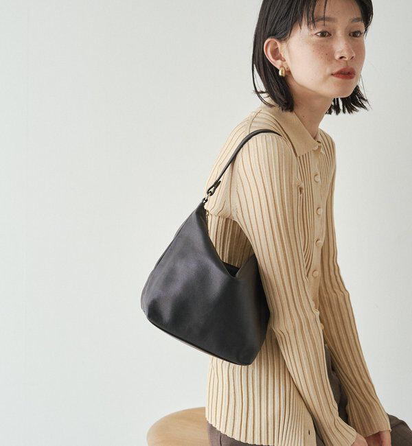  「《3/4～価格改定》ソフトレザーシンプルショルダーバッグ 」|ショルダー・メッセンジャー|