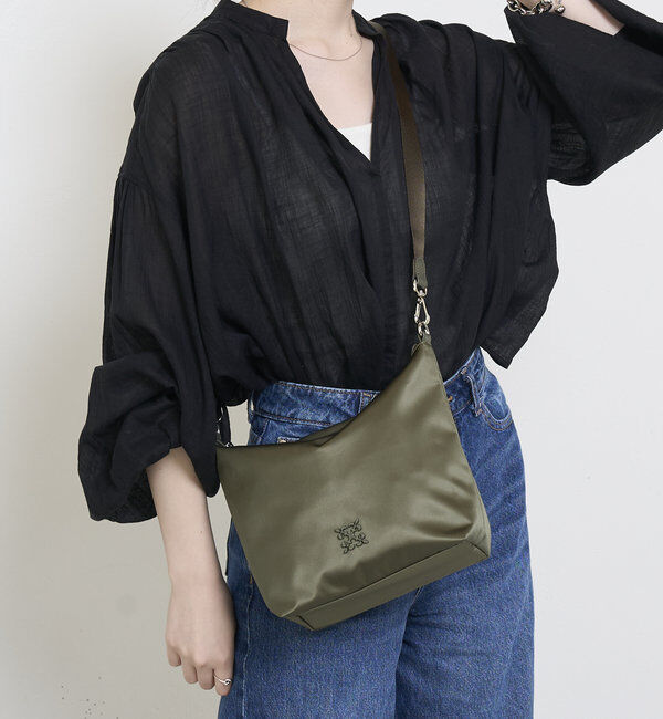  「クラウズナイロンシンプルショルダーバッグ」|ショルダー・メッセンジャー|