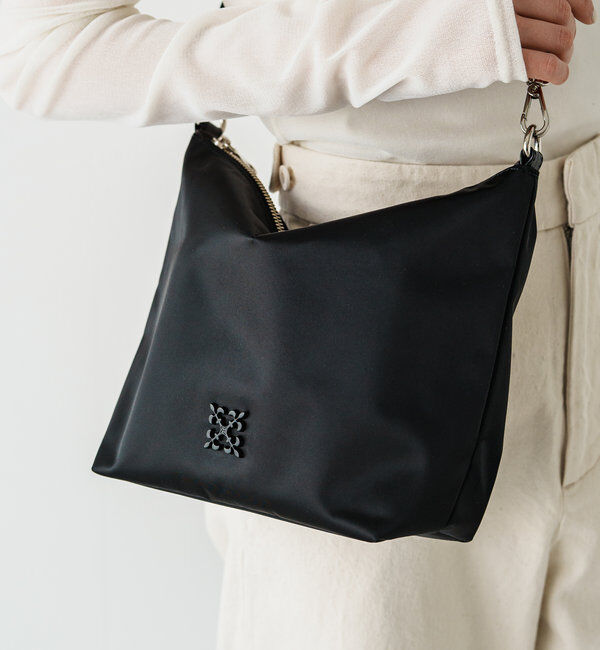  「クラウズナイロンシンプルショルダーバッグ」|ショルダー・メッセンジャー|