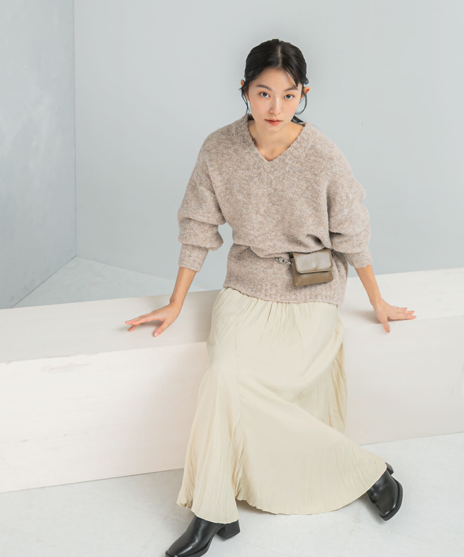 URBAN RESEARCH ROSSO「『WEB限定』Vネックカーブスリーブニット」|ニット・セーター|