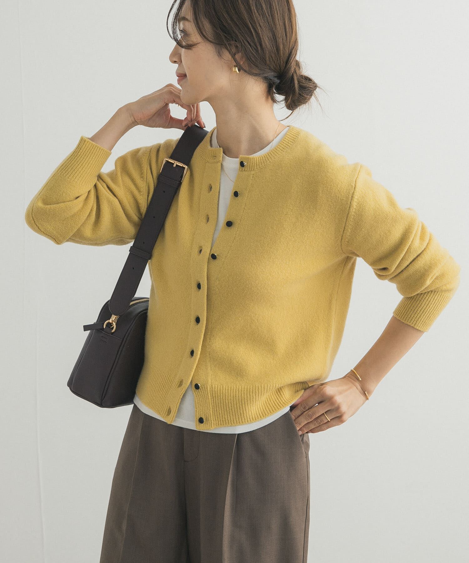 URBAN RESEARCH DOORS「ウールサテン釦コンパクトカーディガン」|カーディガン|イエロー